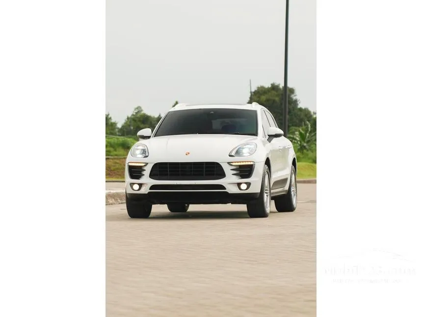 2017 Porsche Macan SUV