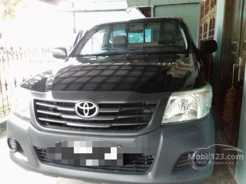 2012 Toyota Hilux S Pick-up