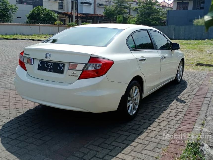 Jual Mobil Honda Civic 2012 FB 1.8 Di Jawa Barat Automatic Sedan Putih ...