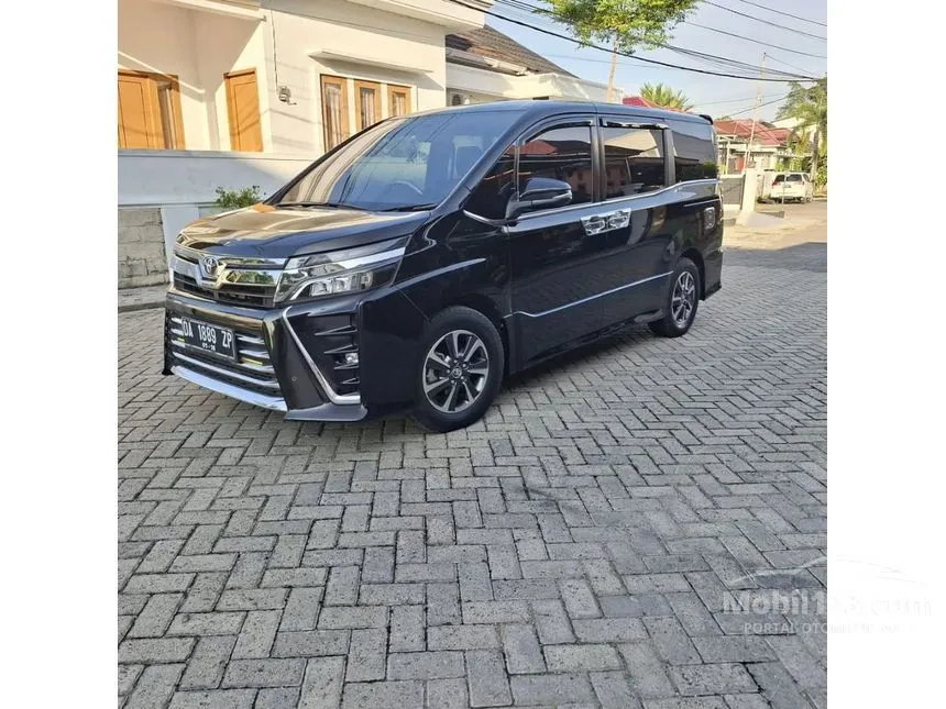 2018 Toyota Voxy MPV