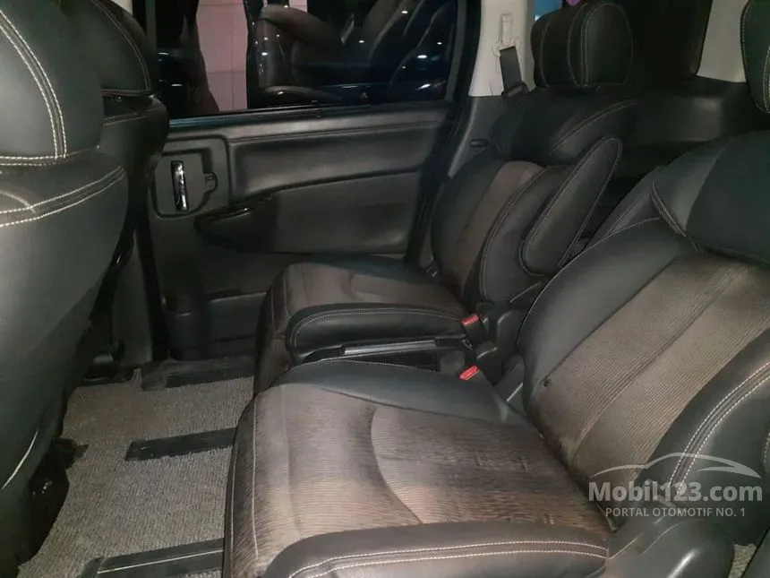 2014 Nissan Elgrand Highway Star Leather MPV