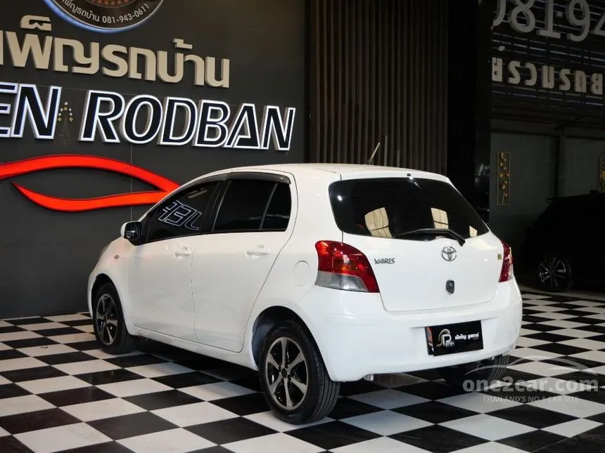 2010 Toyota YARIS J Hatchback
