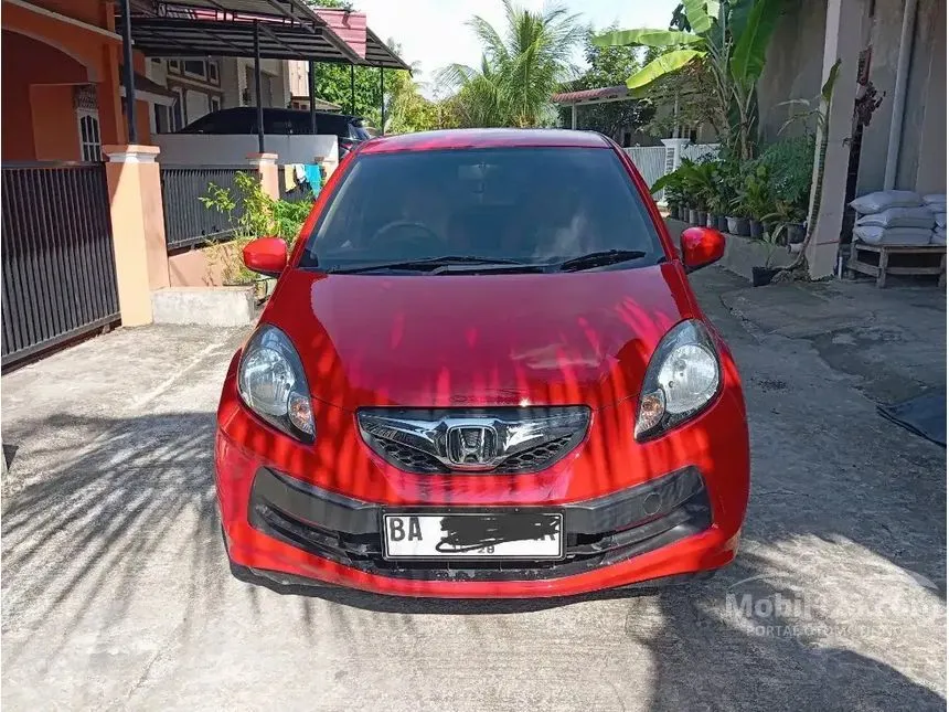 Jual Mobil Honda Brio 2014 Satya E 1.2 di Sumatera Barat Manual Hatchback Merah Rp 115.000.000