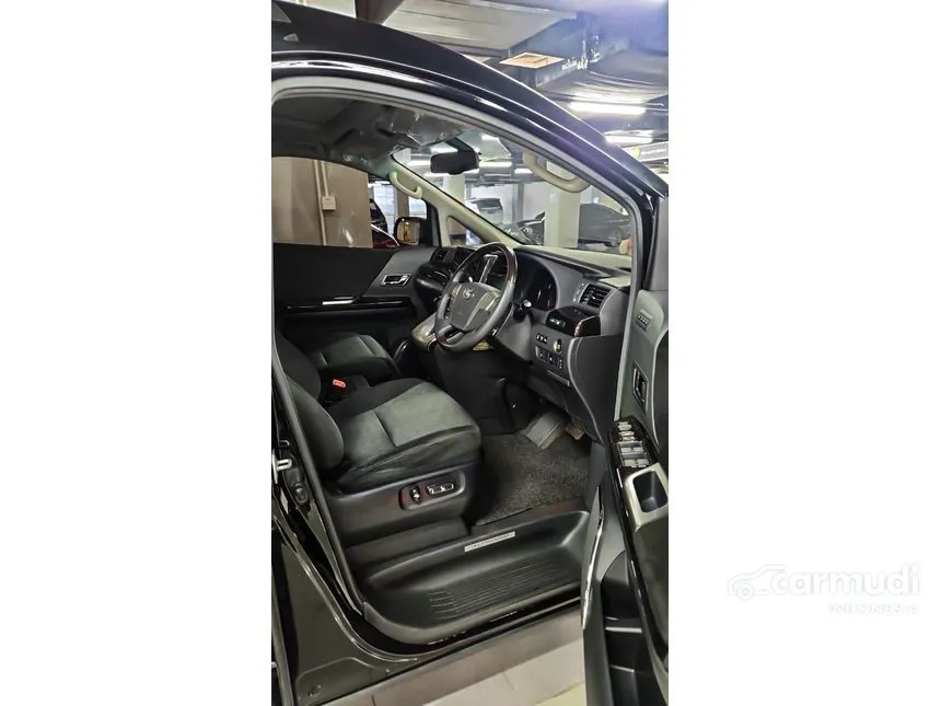 2012 Toyota Alphard SC MPV