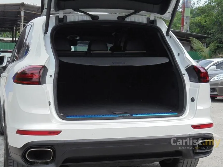 2015 Porsche Cayenne SUV