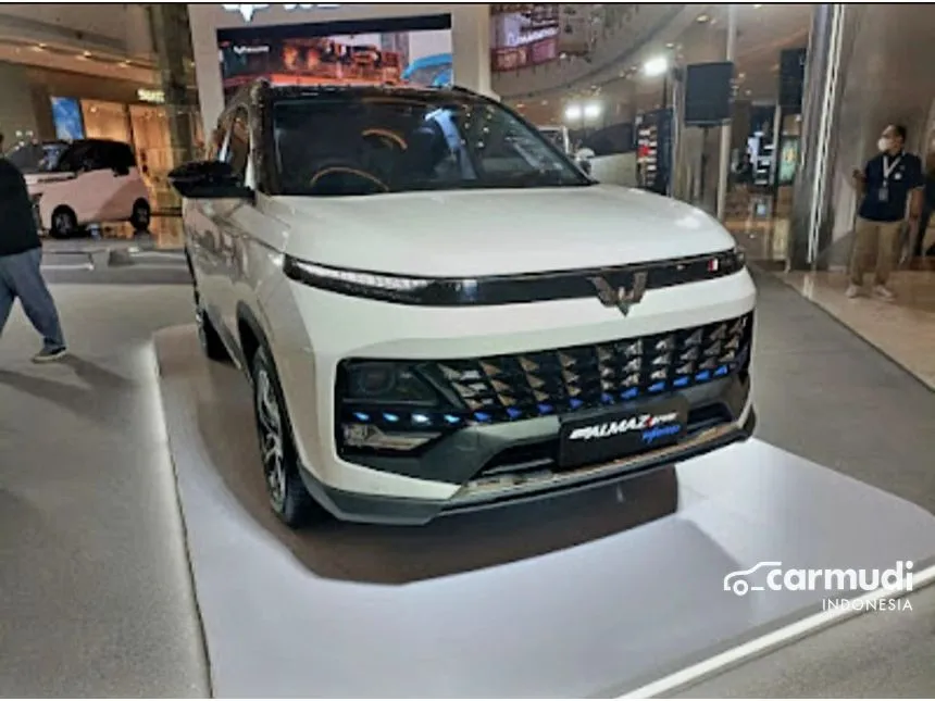 2024 Wuling Almaz RS Hybrid Wagon