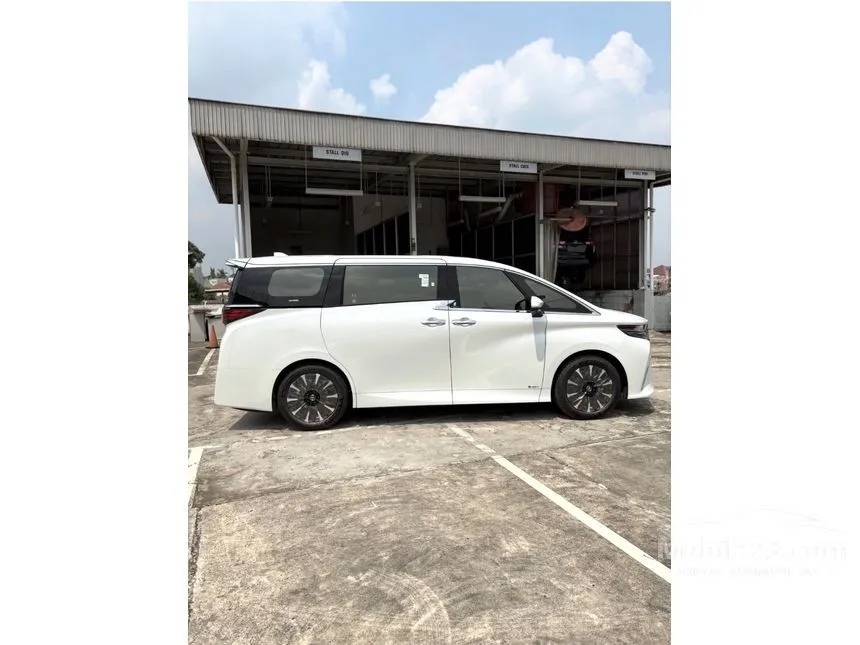 2026 Toyota Alphard HEV (Premium Color) MPV