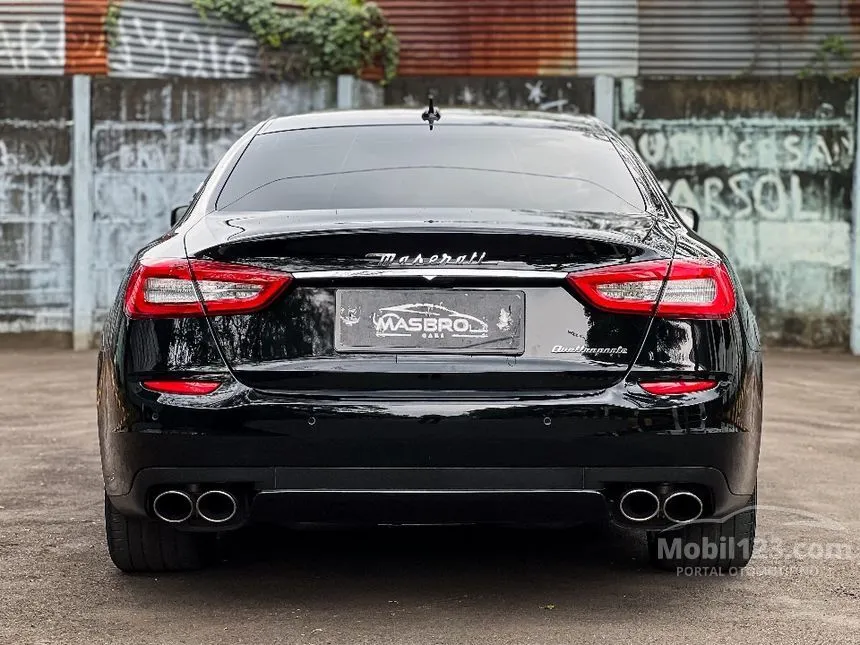 2017 Maserati Quattroporte Sedan