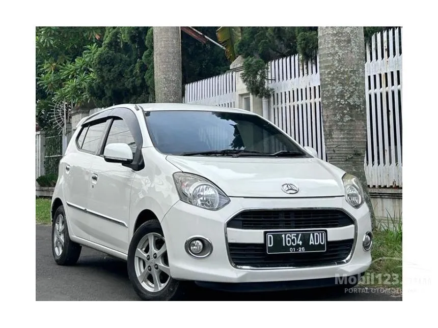 Jual Mobil Daihatsu Ayla 2015 X 1.0 di Jawa Barat Automatic Hatchback Putih Rp 97.000.000