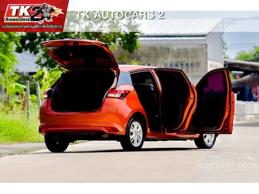 2018 Toyota YARIS E Hatchback