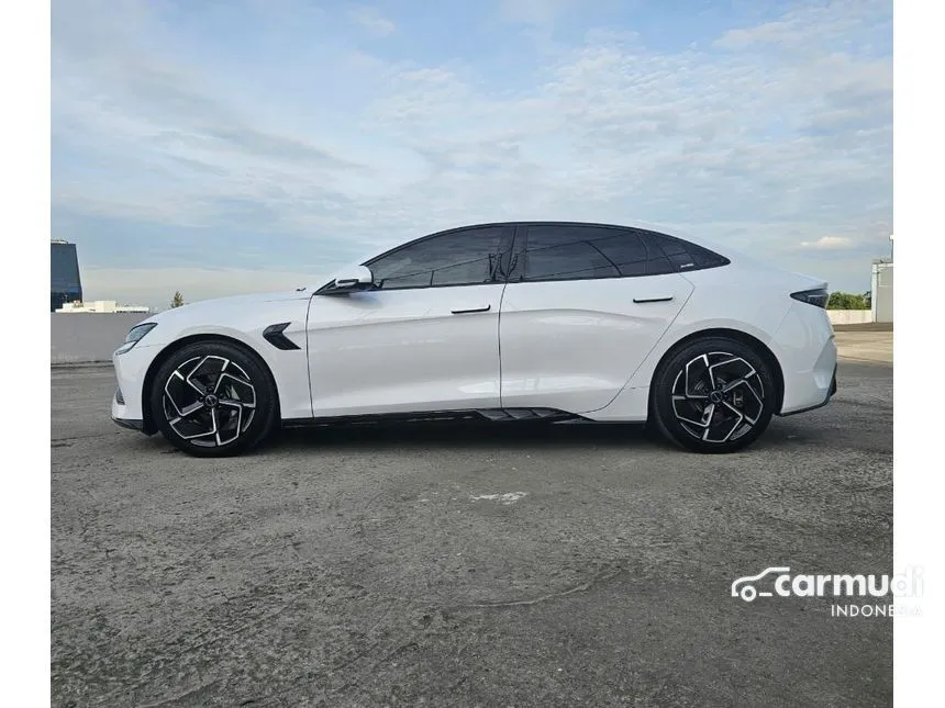 2024 BYD Seal Premium Extended Range Sedan