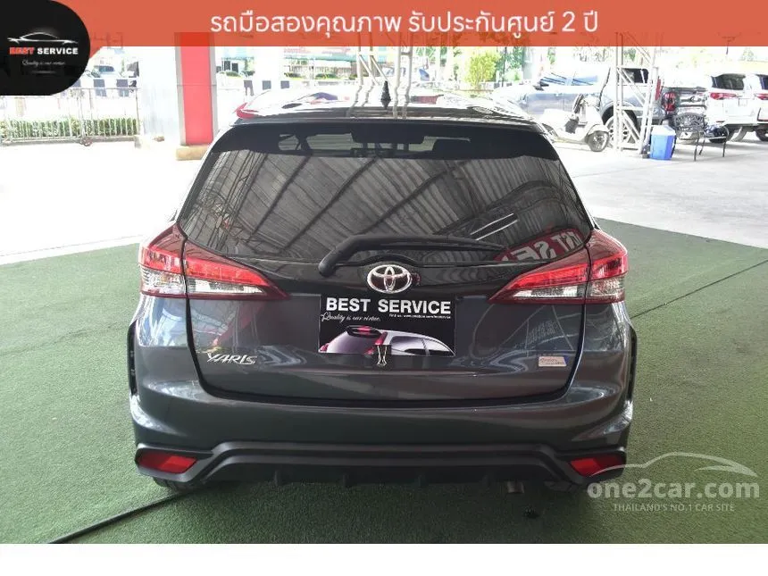 2023 Toyota YARIS Premium Hatchback