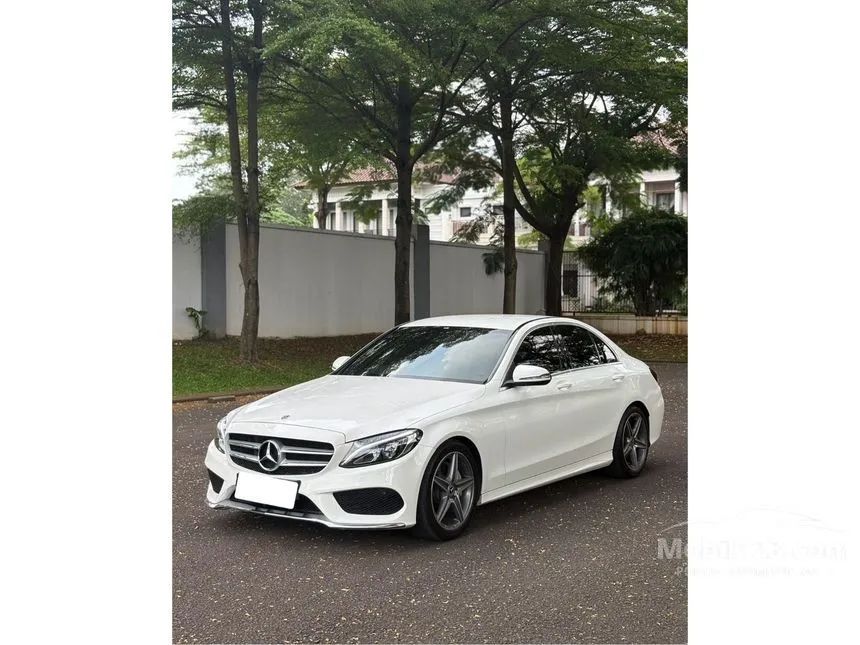 2018 Mercedes-Benz C200 AMG Line Sedan