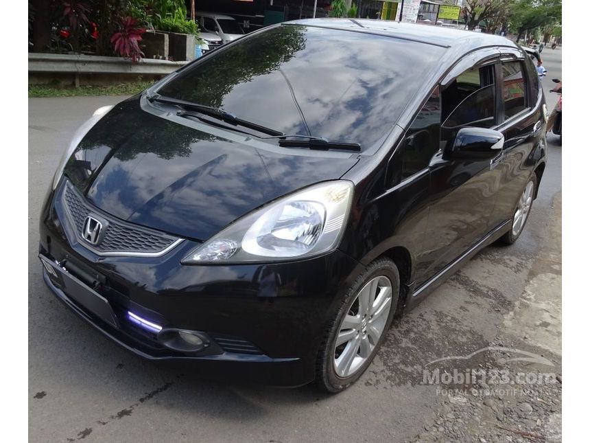 Jual Mobil  Honda  Jazz  2009 RS 1 5 di Sulawesi Selatan 