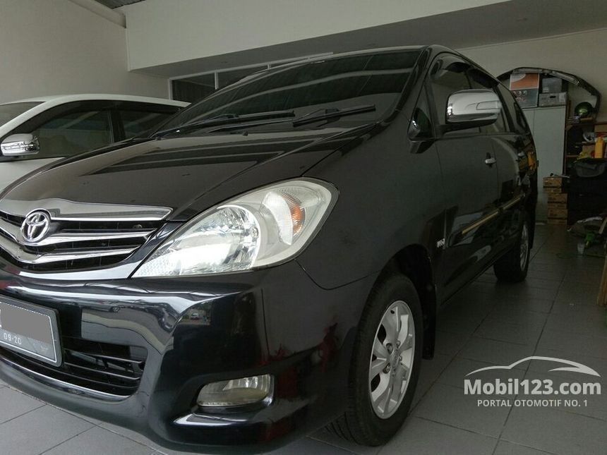 2010 Toyota Kijang Innova G Luxury MPV