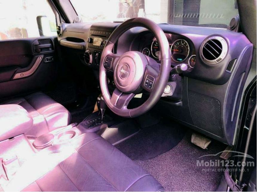 2011 Jeep Wrangler Rubicon Unlimited SUV