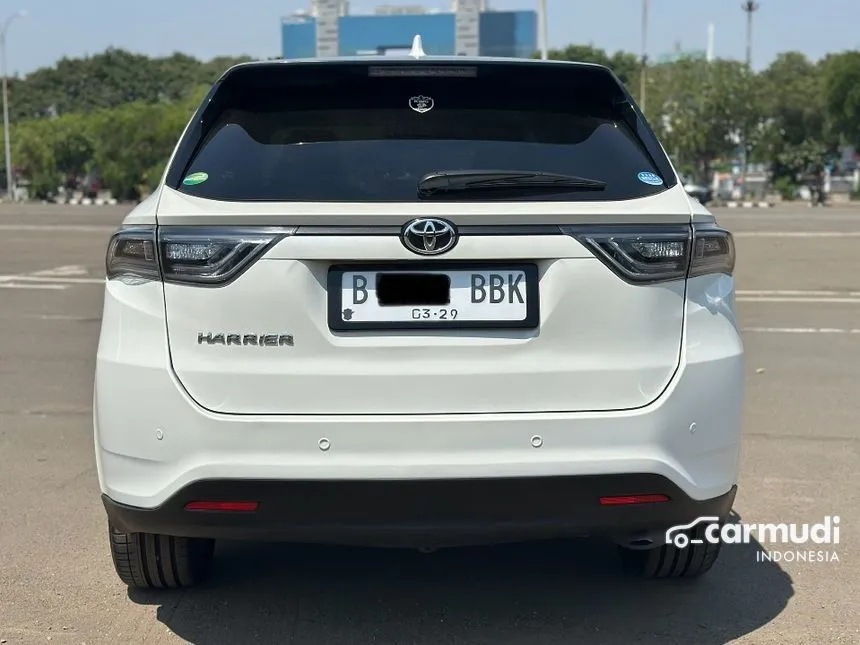 2014 Toyota Harrier SUV