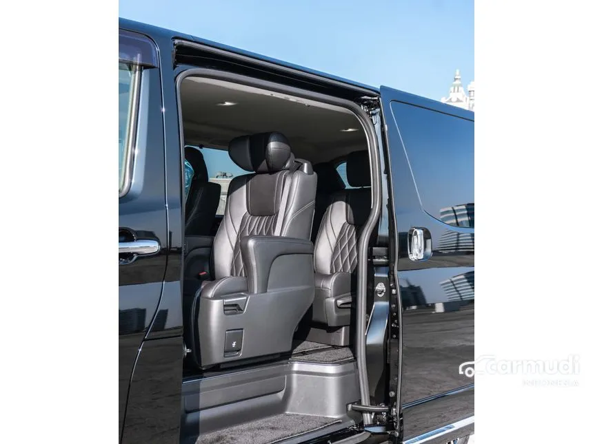 2024 Toyota GranAce G MPV