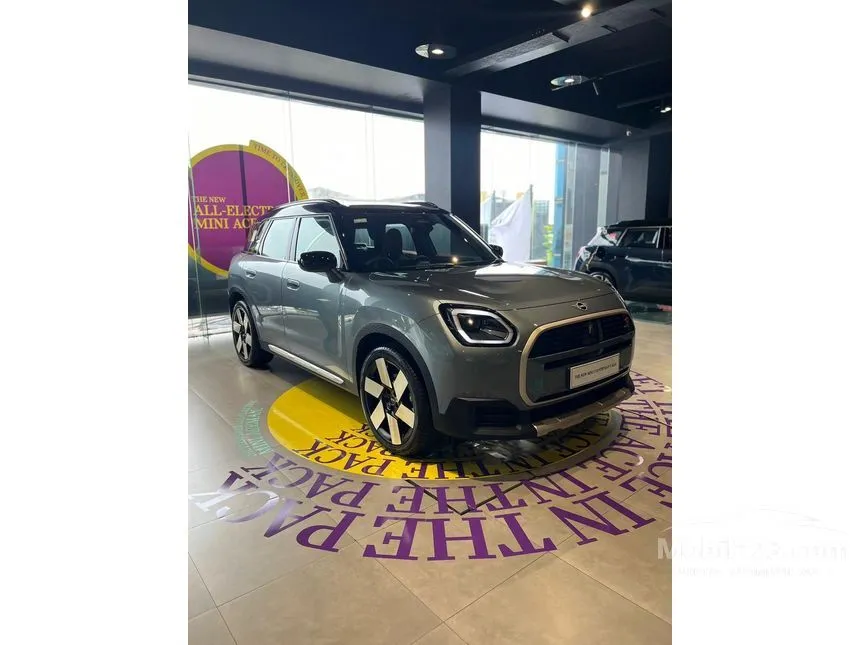 2025 MINI Countryman S ALL4 Favoured Trim SUV