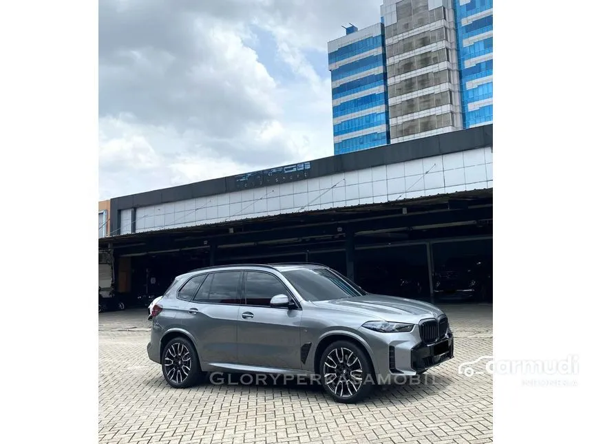 2025 BMW X5 xDrive40i M Sport SUV