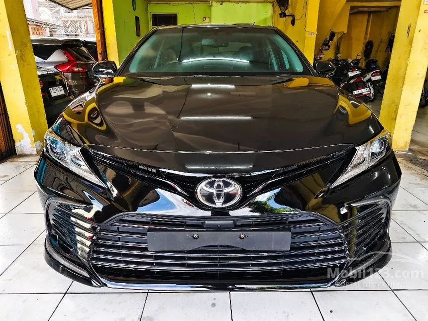2022 Toyota Camry V (Premium Color) Sedan