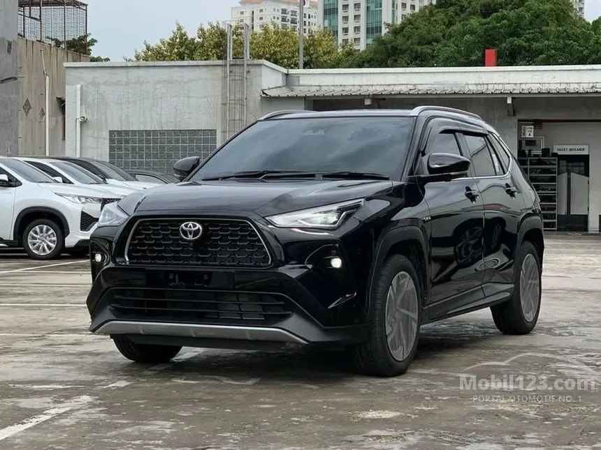 Jual Mobil Toyota Yaris Cross 2024 S GR Parts Aero Package HEV 1.5 di Jawa Barat Automatic Wagon Hitam Rp 350.000.000