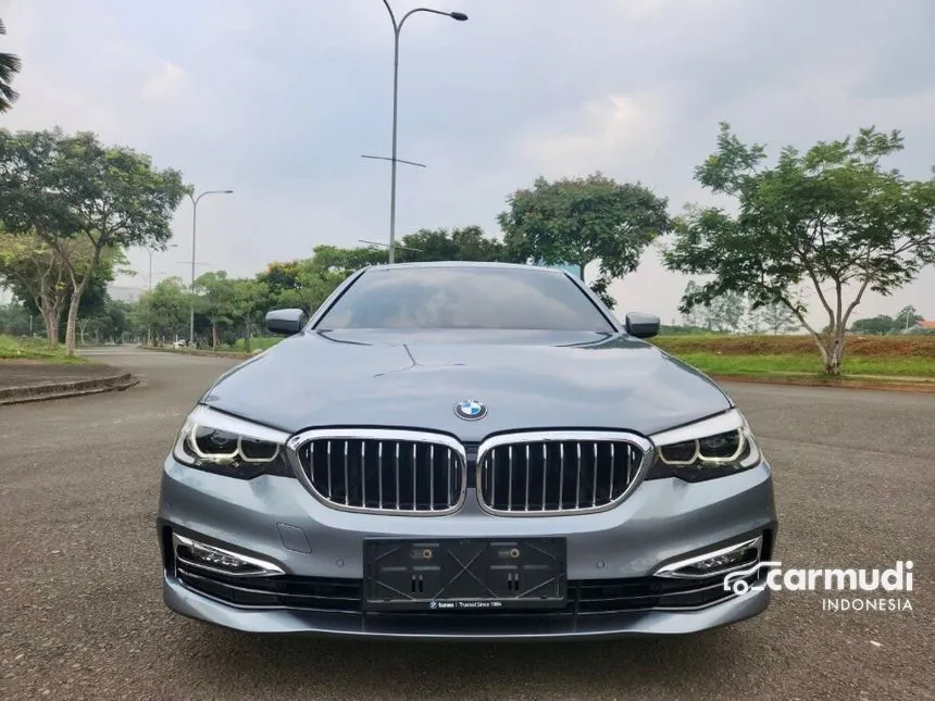 2018 BMW 520i Luxury Sedan