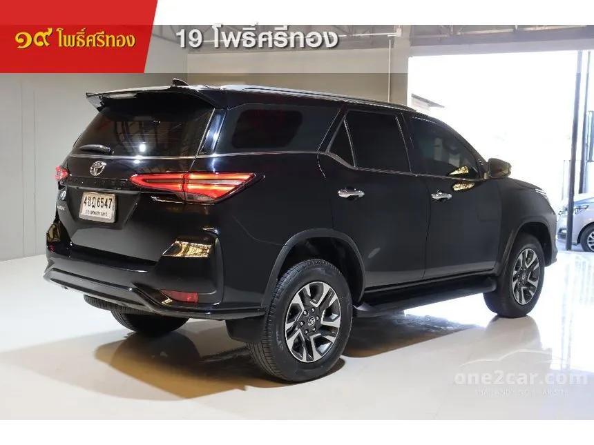 2023 Toyota FORTUNER Leader V SUV