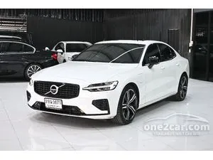 2022 Volvo S60 2.0 Recharge T8 R-Design Sedan
