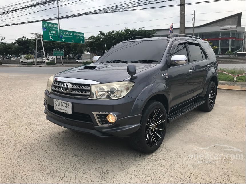 Toyota fortuner 2010