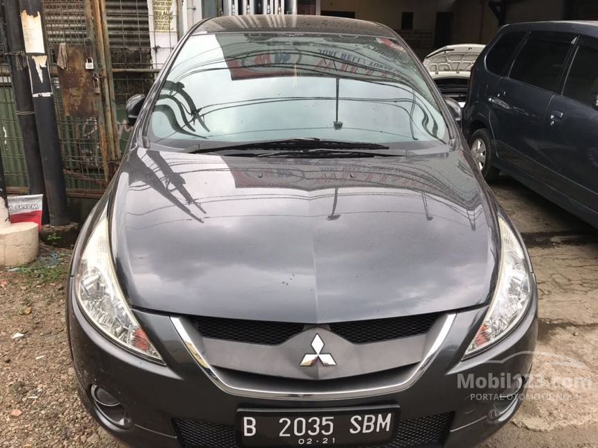 Jual Mobil Mitsubishi Grandis 2010 GT 2.4 di Jawa Barat 