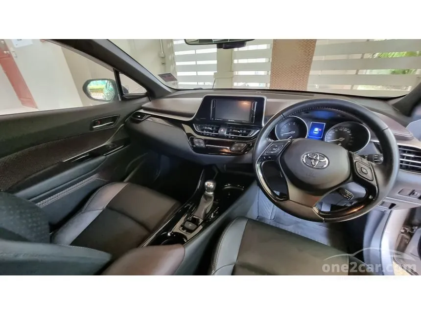 2018 Toyota C-HR Mid SUV
