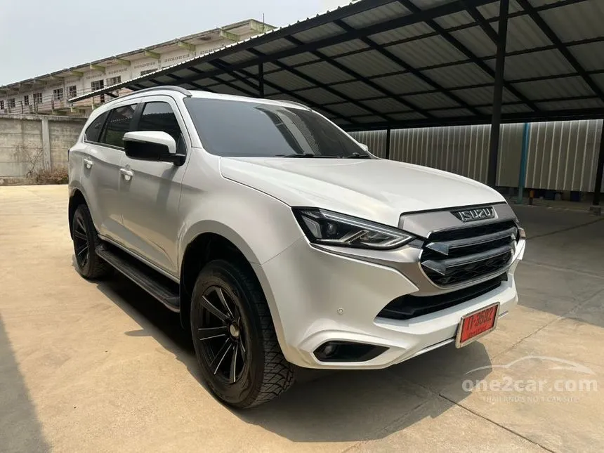 2022 Isuzu MU-X Ultimate SUV