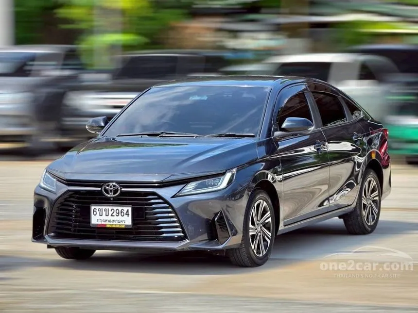 2024 Toyota Yaris Ativ Premium Luxury Sedan