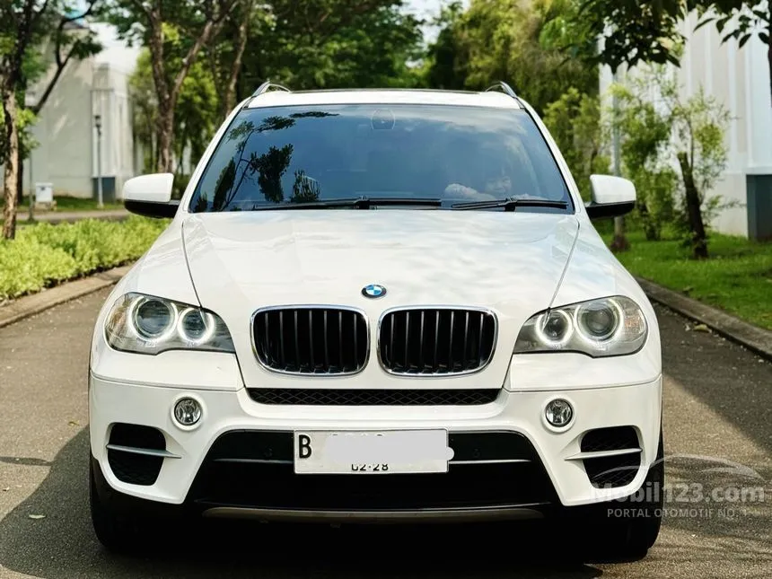 Jual Mobil BMW X5 2011 xDrive30d 3.0 di Banten Automatic SUV Putih Rp 325.000.000