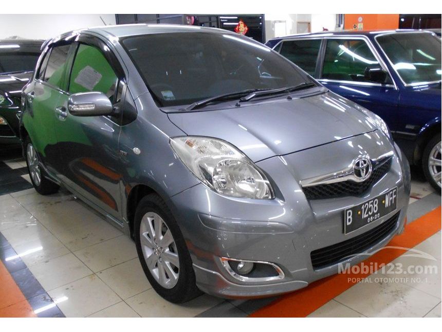 Jual Mobil Toyota Yaris 2010 E 1 5 Di Dki Jakarta Automatic Hatchback Silver Rp 125 000 000 3861065 Mobil123 Com
