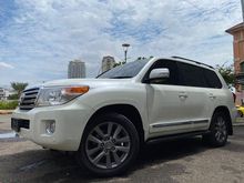 Harga Murah Toyota Land Cruiser 4.5 Diesel UK 2013 White On Beige Air Sus Engine Euro 5 4WD