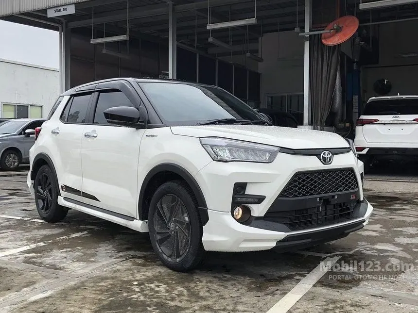 Jual Mobil Toyota Raize 2024 GR Sport 1.0 di Kalimantan Timur Automatic Wagon Putih Rp 230.500.000