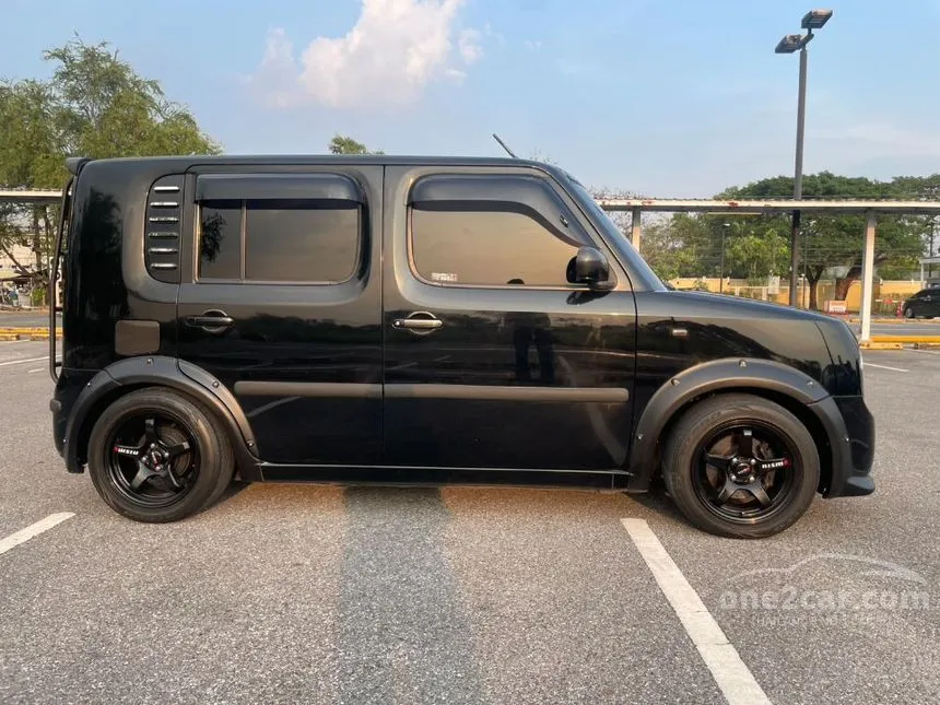 2011 Nissan CUBE Z11 e Hatchback