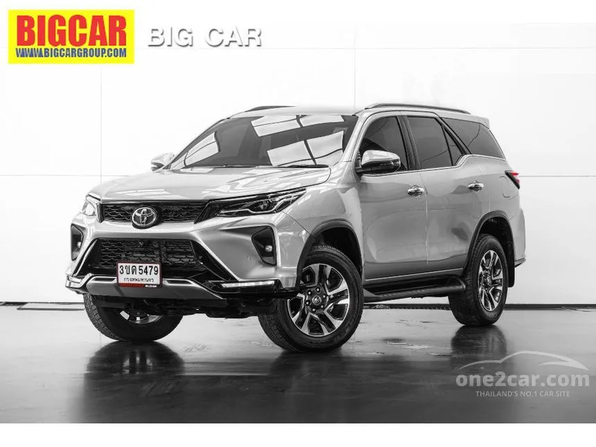 2022 Toyota Fortuner Leader V SUV