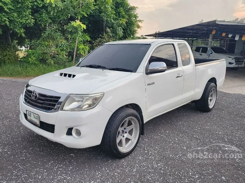 2013 Toyota HILUX VIGO Champ J Smart Cab Pickup