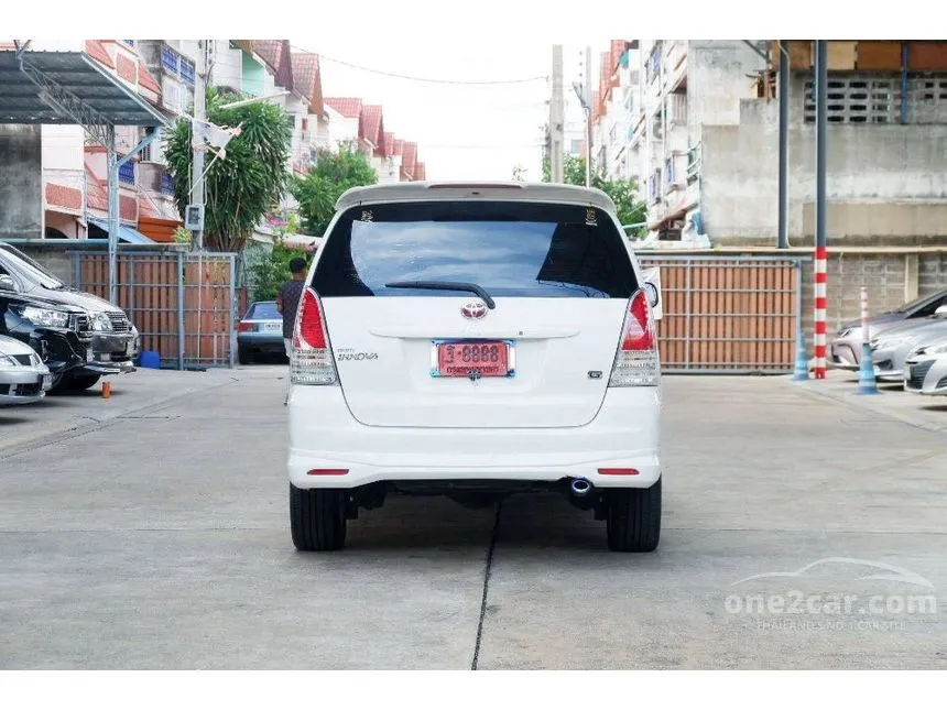 2011 Toyota INNOVA G Wagon