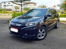 2018 Honda HR-V 1,5 E SUV hitam pajak panjang kilometer 15 ribuan