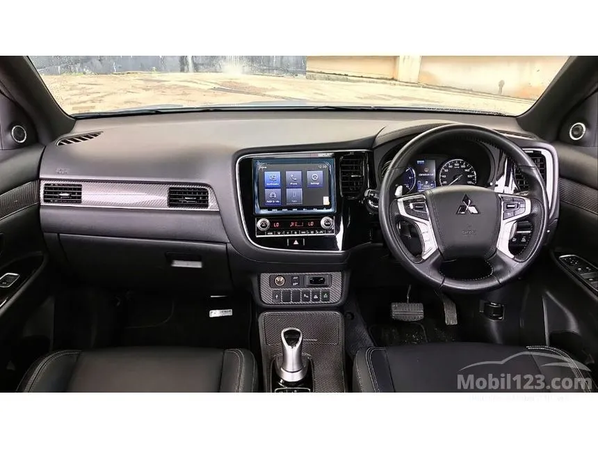 2019 Mitsubishi Outlander PHEV Wagon