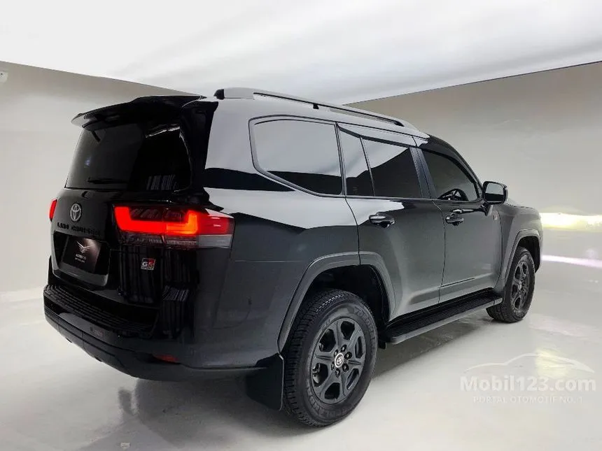 2025 Toyota Land Cruiser 300 GR-S SUV