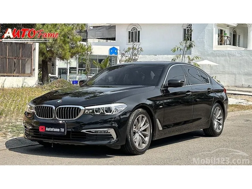 Jual Mobil BMW 520i 2018 Luxury 2.0 di DKI Jakarta Automatic Sedan Coklat Rp 585.000.000