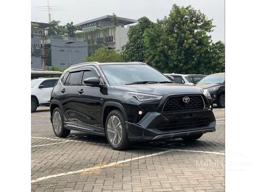 2026 Toyota Yaris Cross S HV with GR Parts Aero Pkg SUV