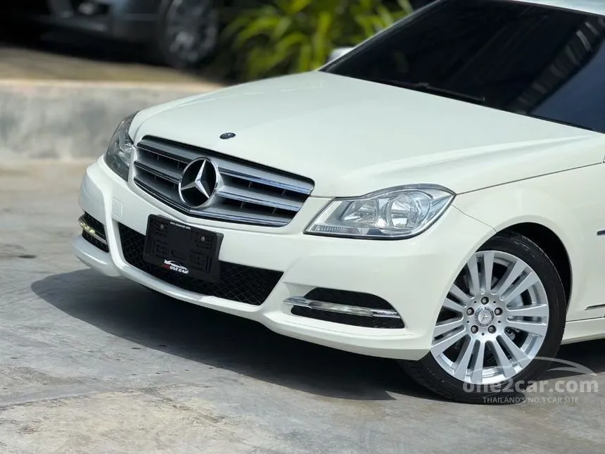 2012 Mercedes-Benz C200 BlueEFFICIENCY Sedan