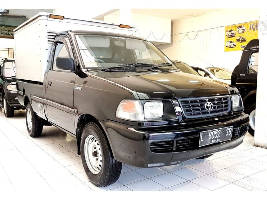 Jual Mobil Toyota Kijang Pick Up  2005 1 8 di Jawa Timur 