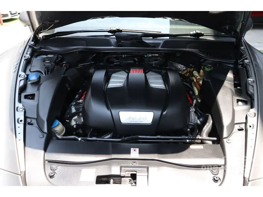 2013 Porsche CAYENNE S Hybrid SUV